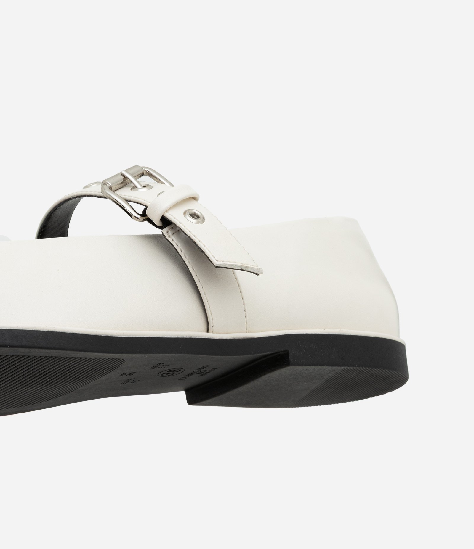 Sapatilha Forrada e Tira com Ilhós e Laço Frontal Off White 6