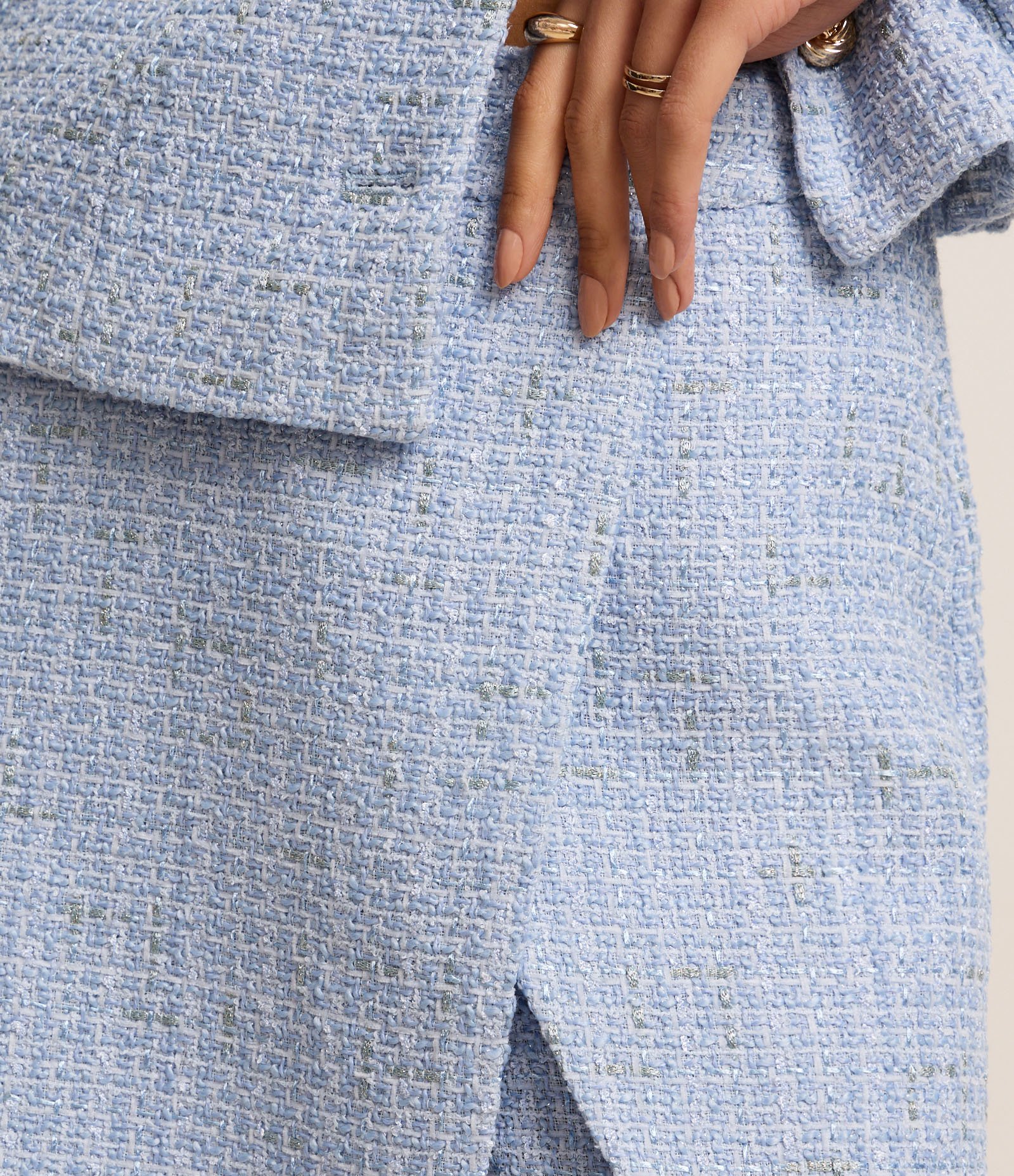 Short Saia em Tweed com Cós Alfaiatado e Fenda Azul 4