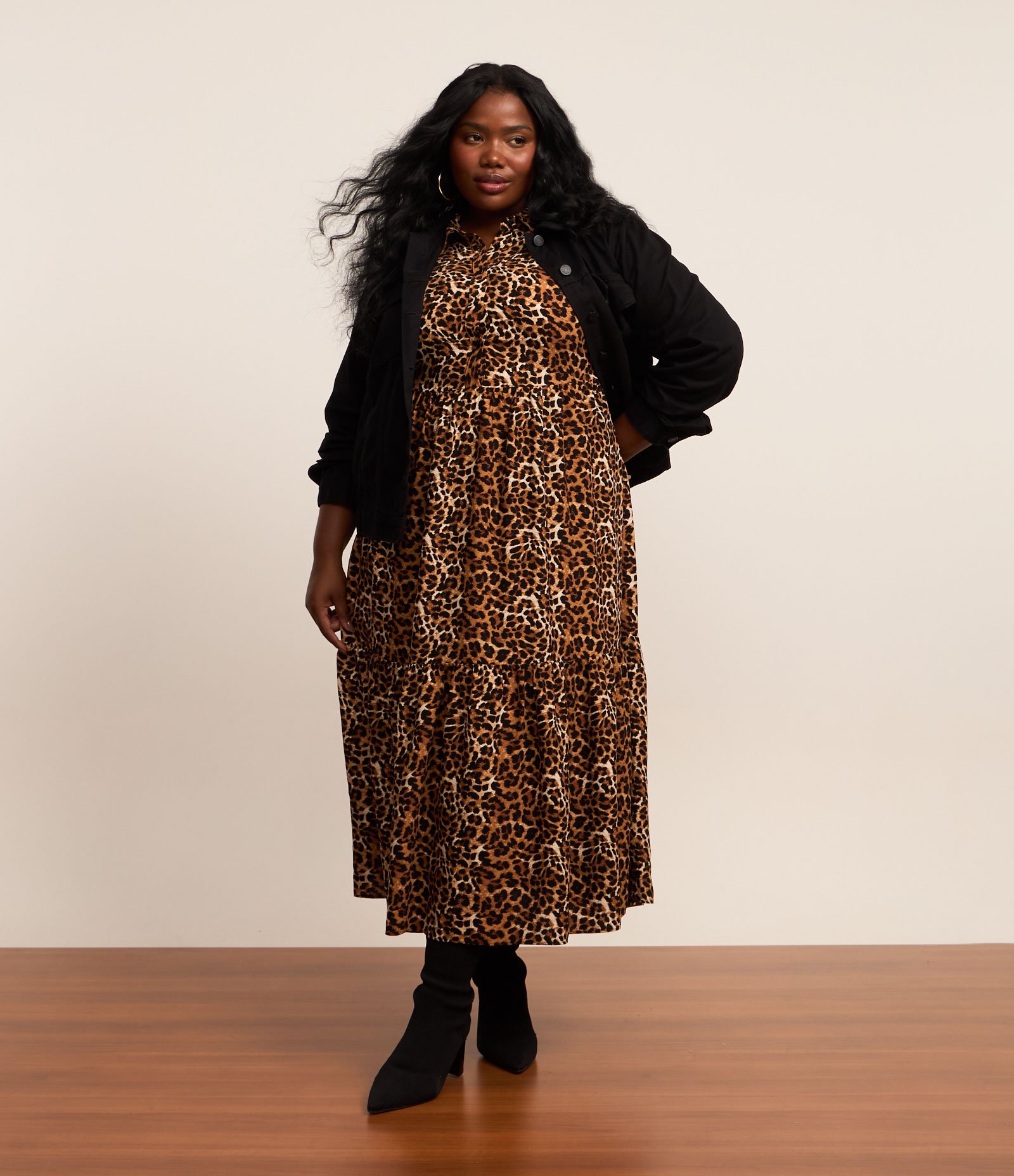 Vestido Midi em Crepe com Estampa Animal Print Curve & Plus Size Marrom 1