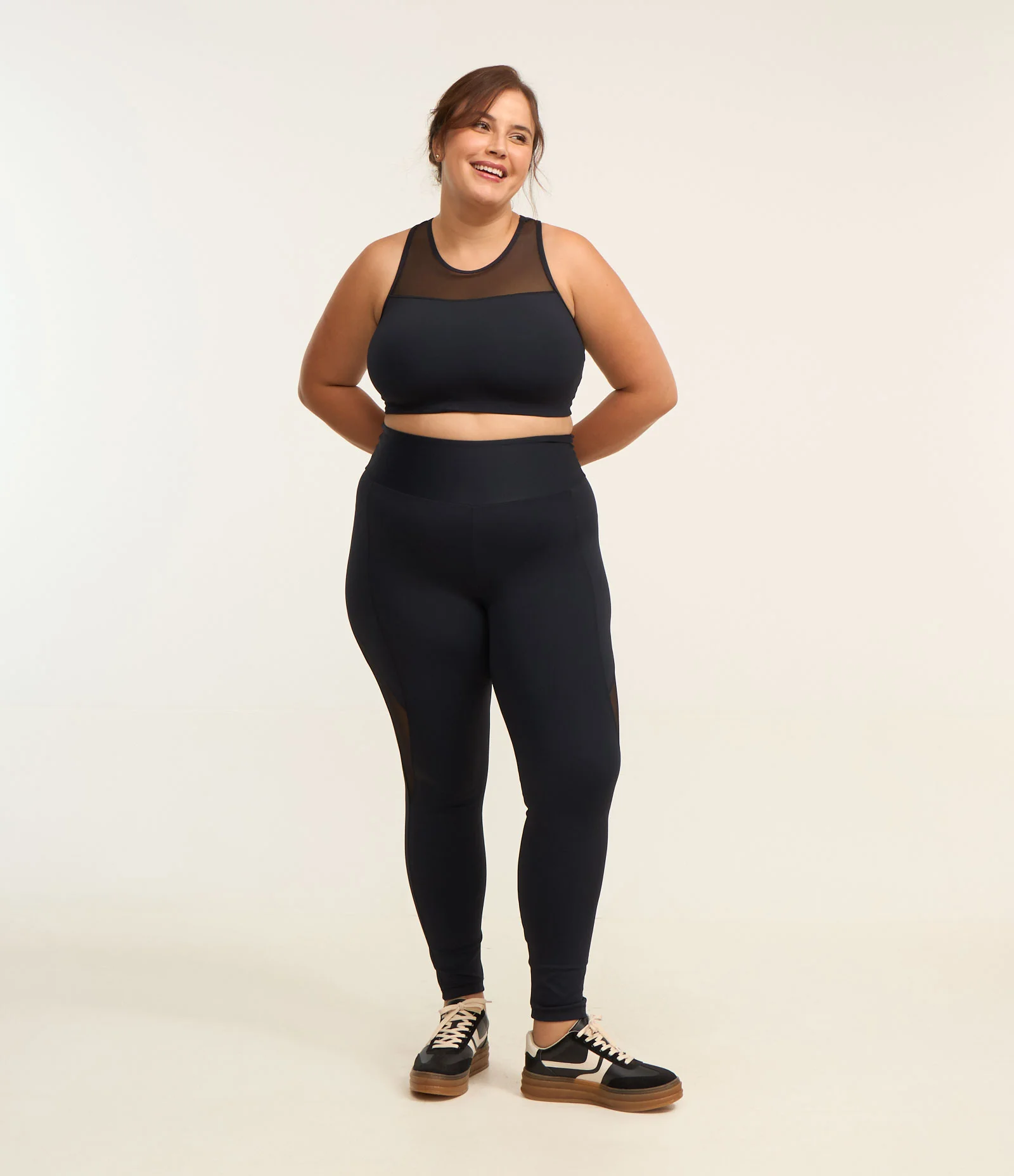 Calça Legging Esportiva com Recortes Tule Curve e Plus Size Preto 1