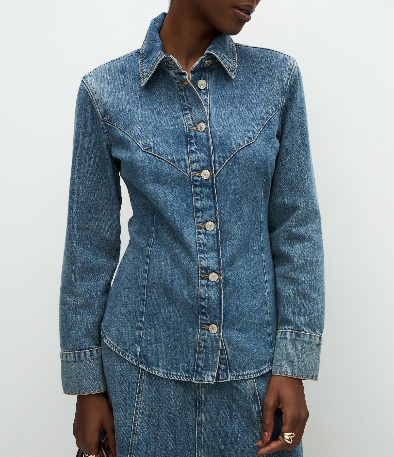 Camisa em Jeans Dirty Western com Recortes Frontais Azul 3