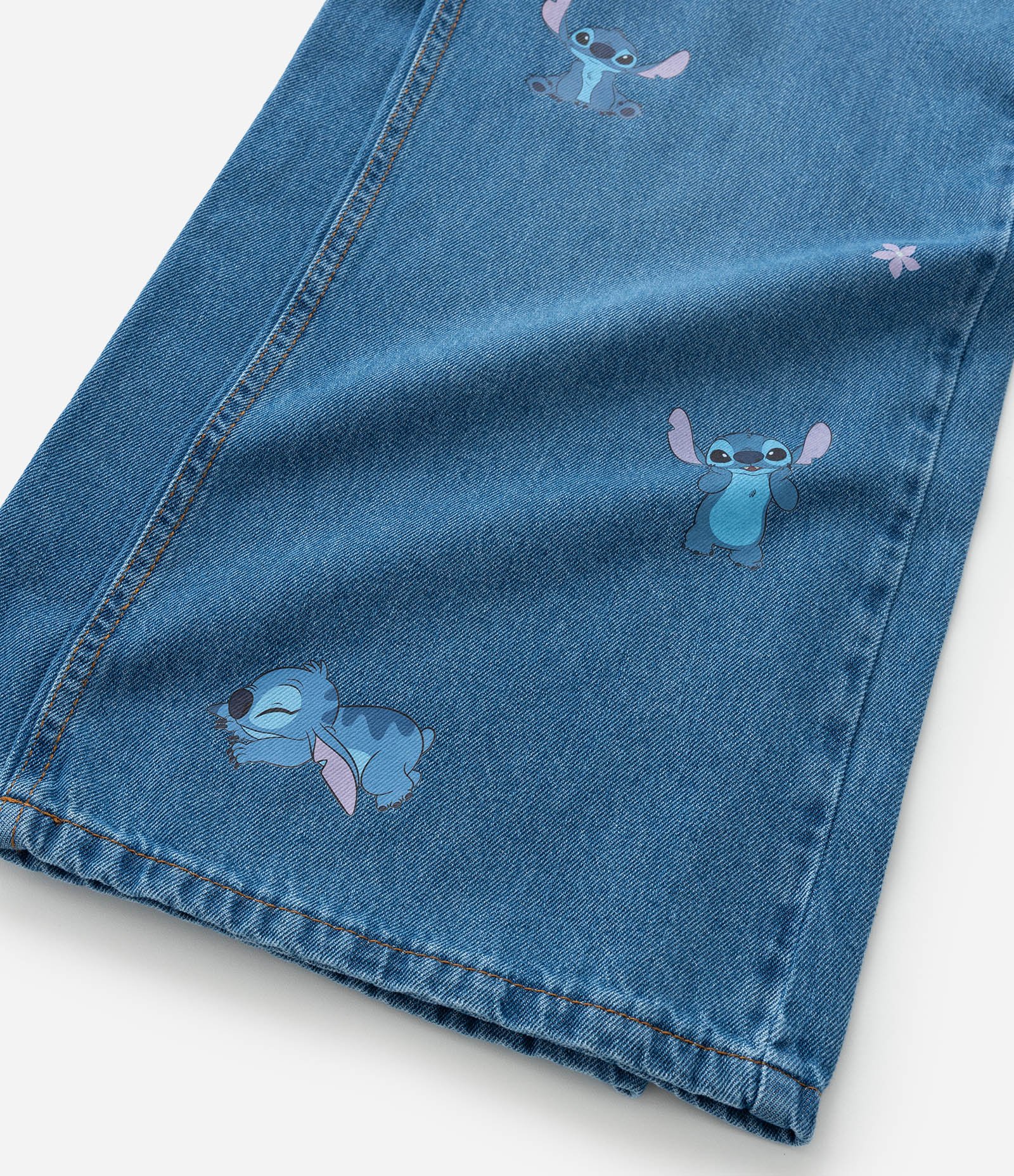 Calça Reta Infantil Jeans com Estampa Stitch - Tam 5 a 14 Anos Azul 4
