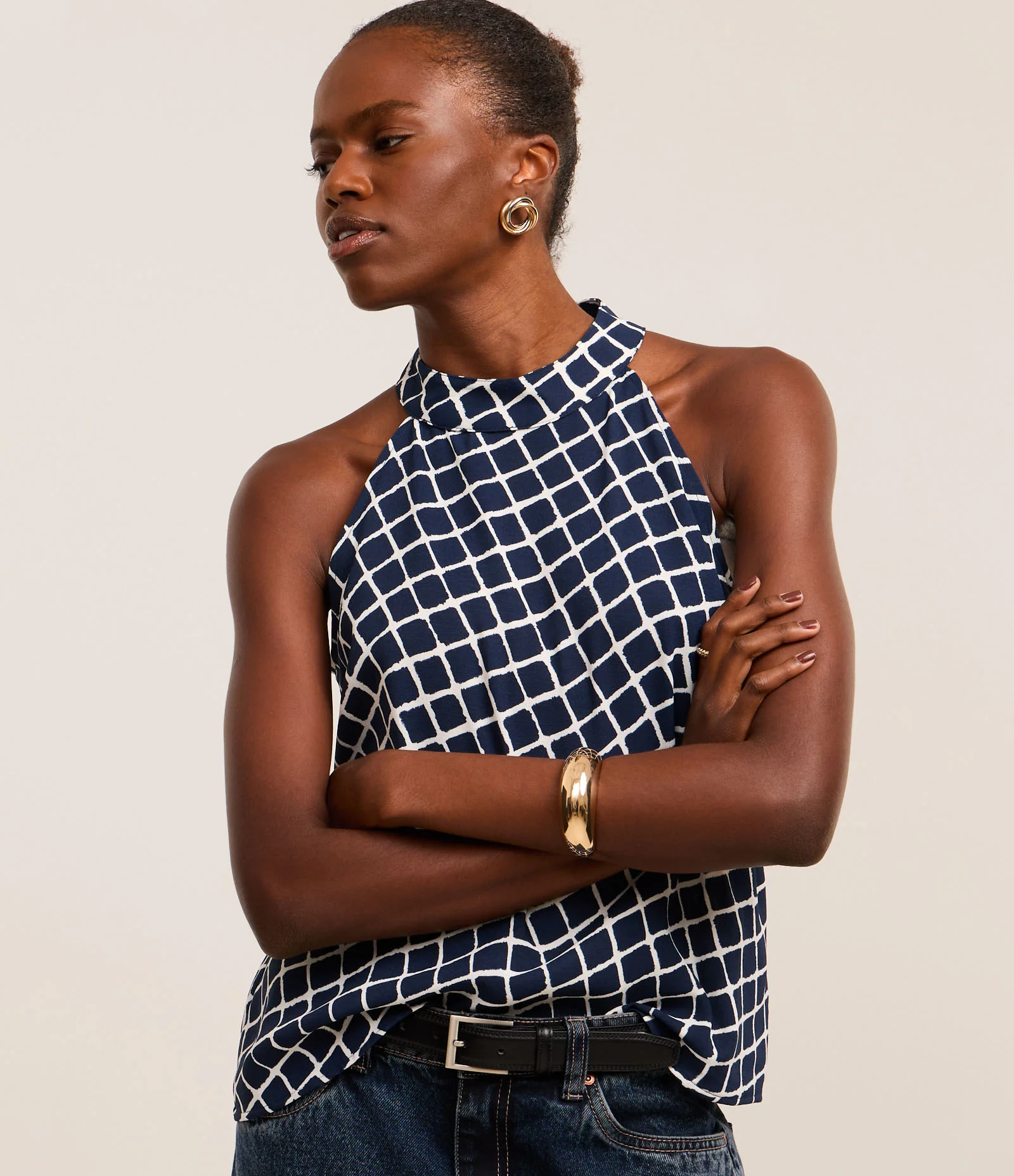 Blusa com Gola Halter Dobrada e Efeito Airflow Azul Marinho 1