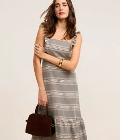 Vestido Evasê Midi em Anarruga com Estampa Xadrez