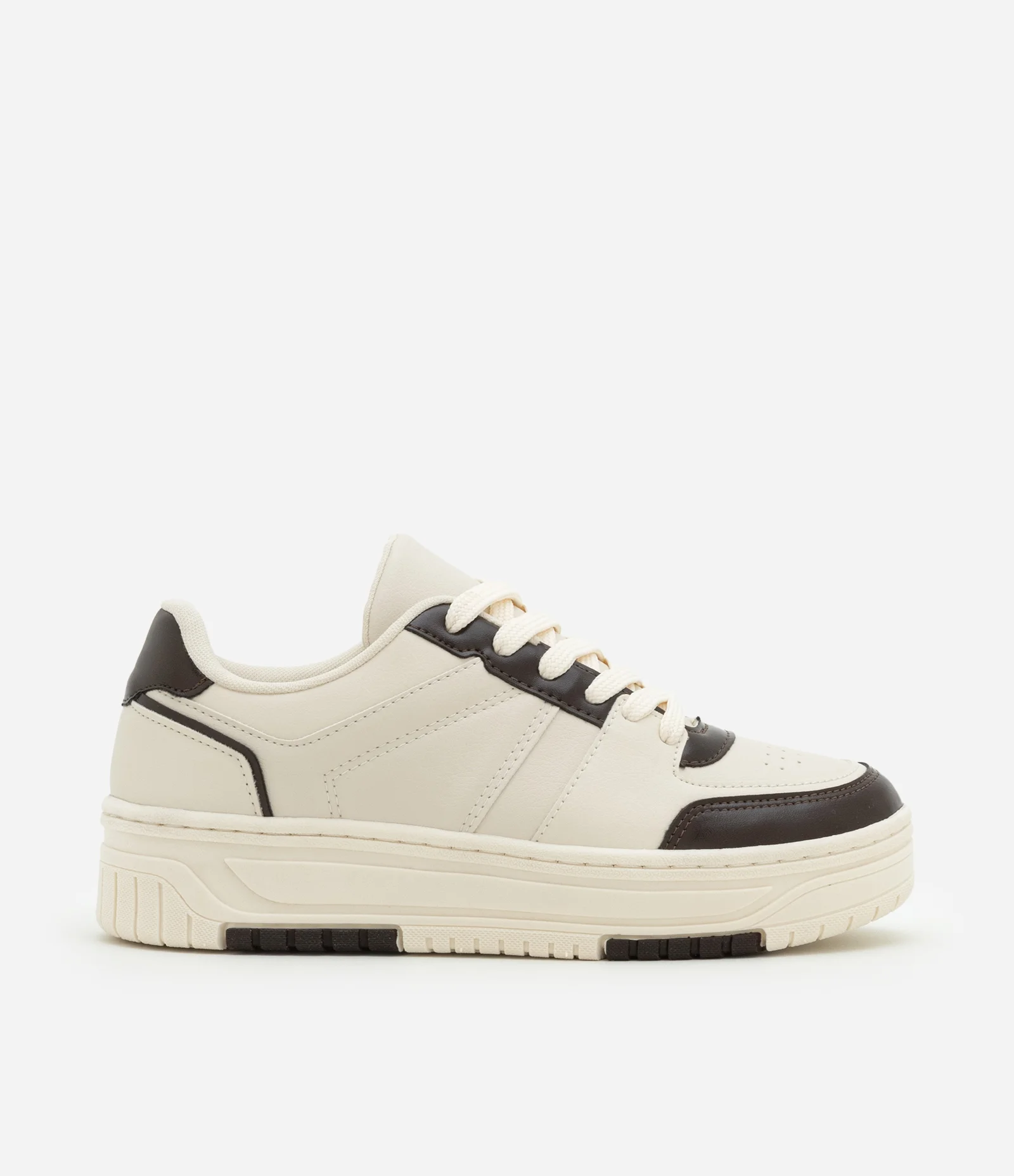 Tênis Casual com Detalhes Contrastantes Bege 1