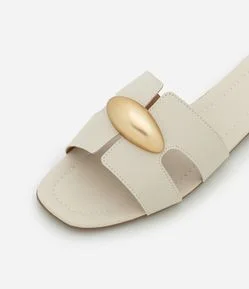 Rasteira H em PU com Detalhe de Metal