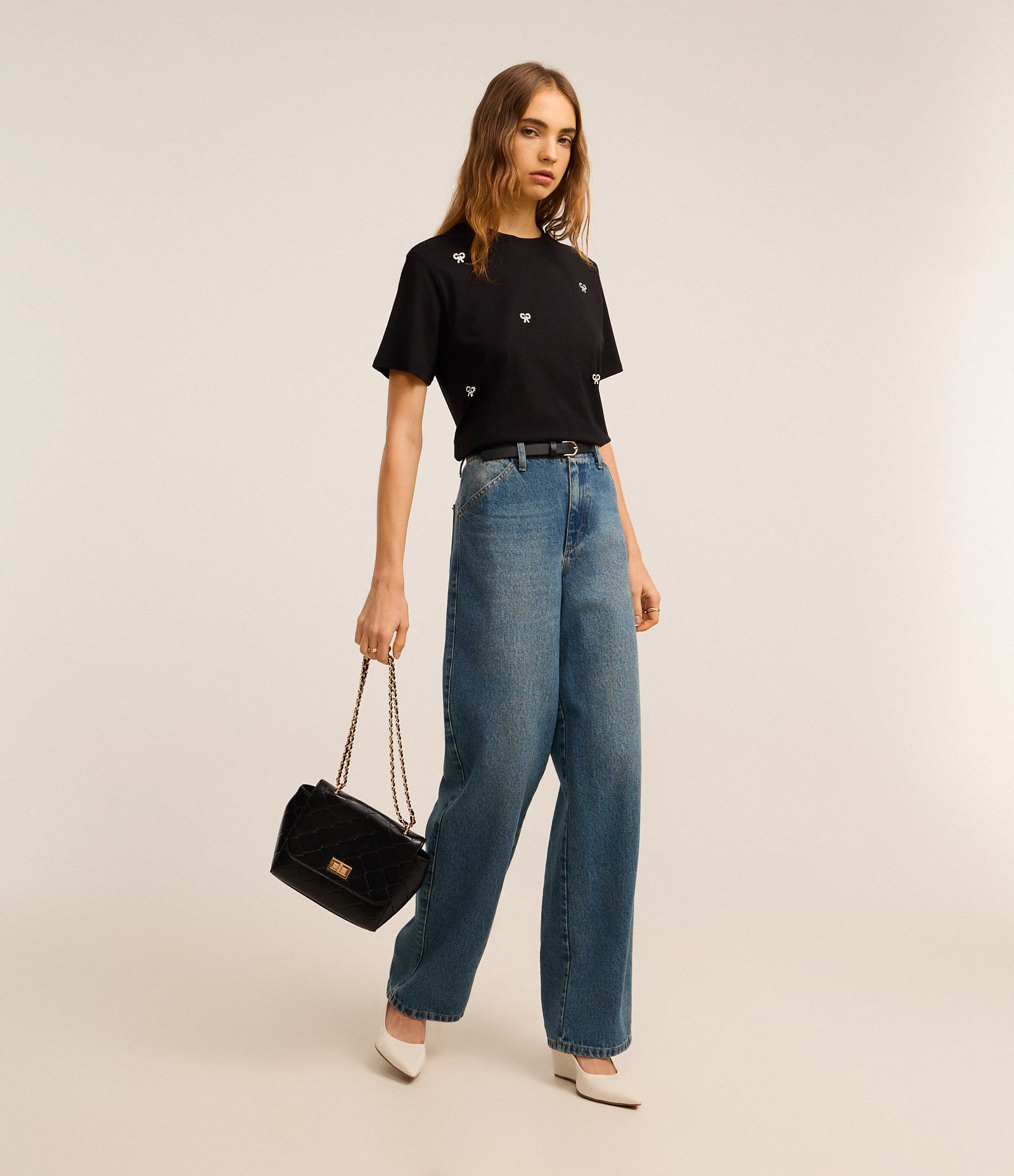 Blusa em Algodão com Bordado de Laços com Pérolas Preto 2