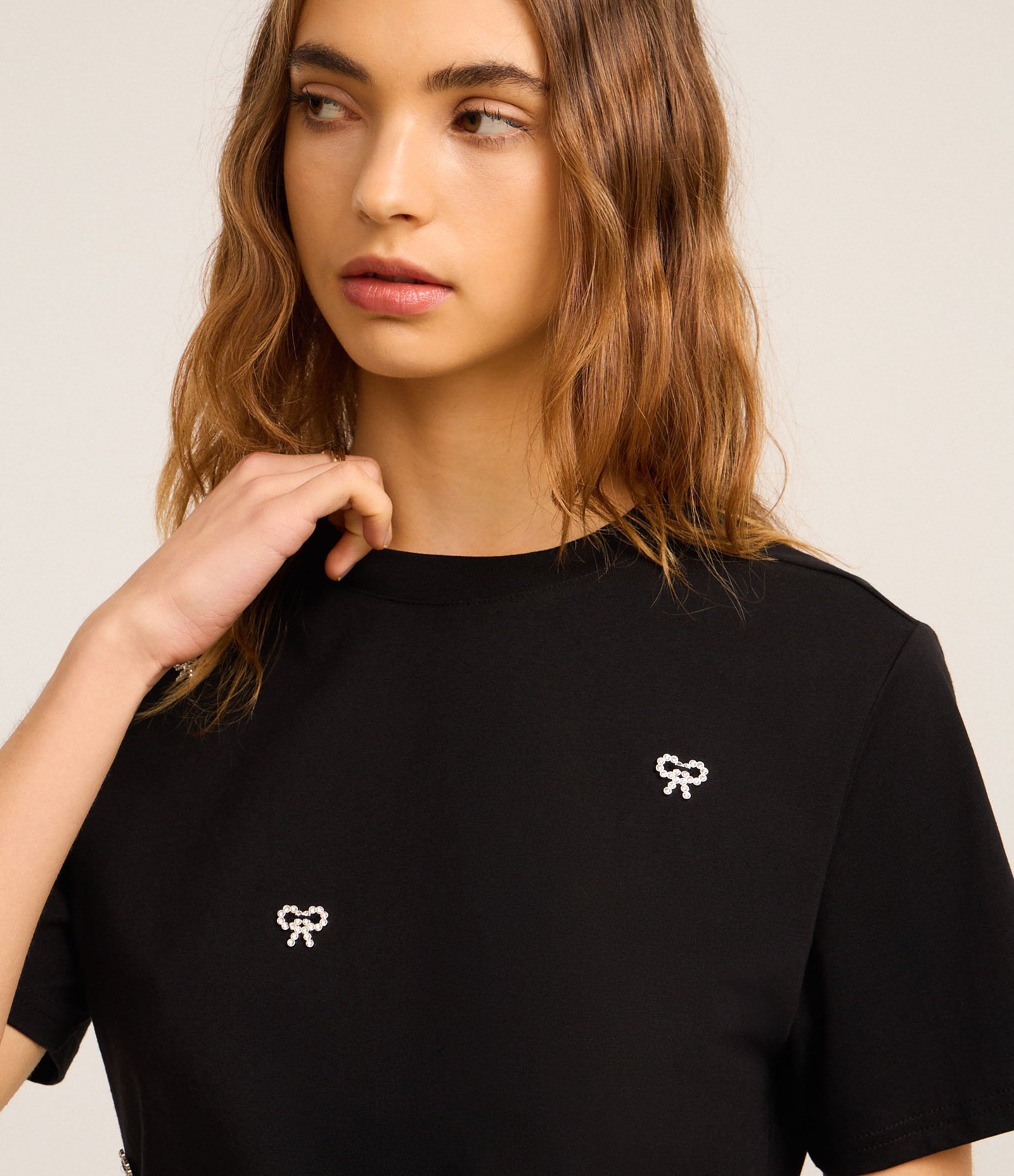 Blusa em Algodão com Bordado de Laços com Pérolas Preto 4