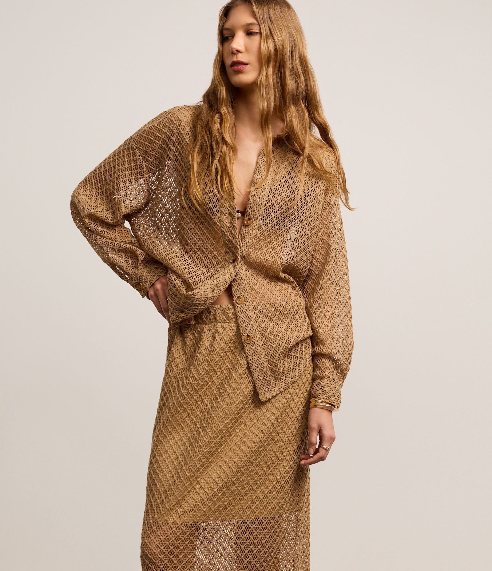 Saia Reta Midi com Efeito Crochê e Forro Caramelo 3