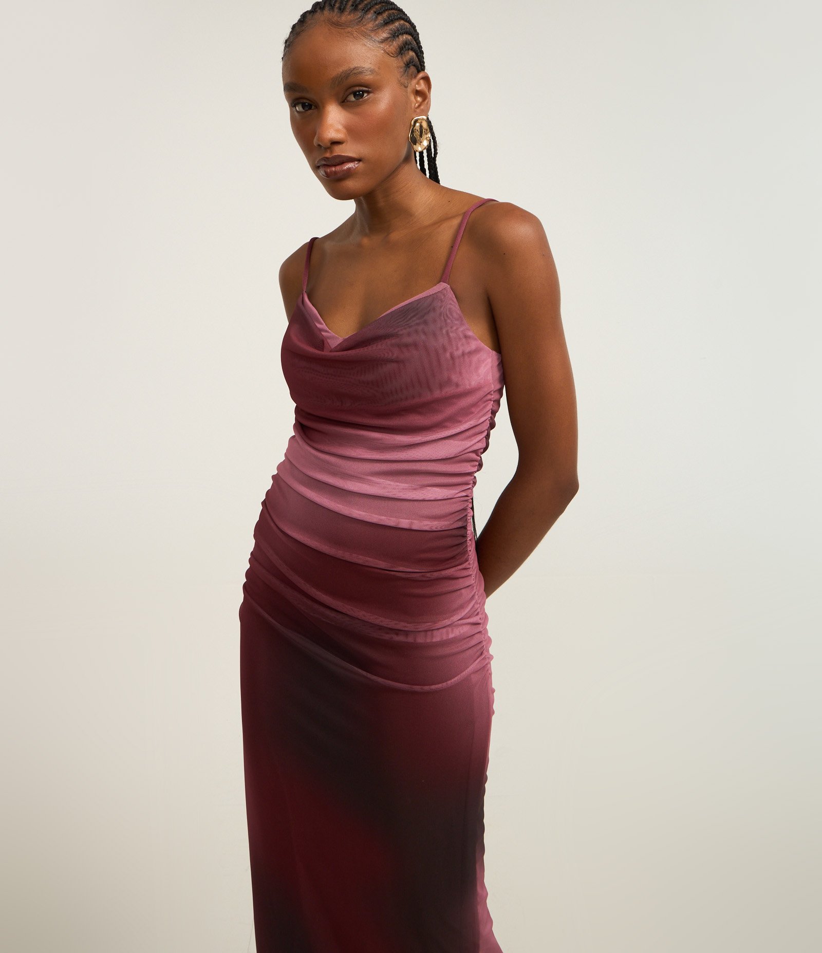 Vestido New Midi em Tule com Drapeado Lateral e Estampa Manchada Bordô 2