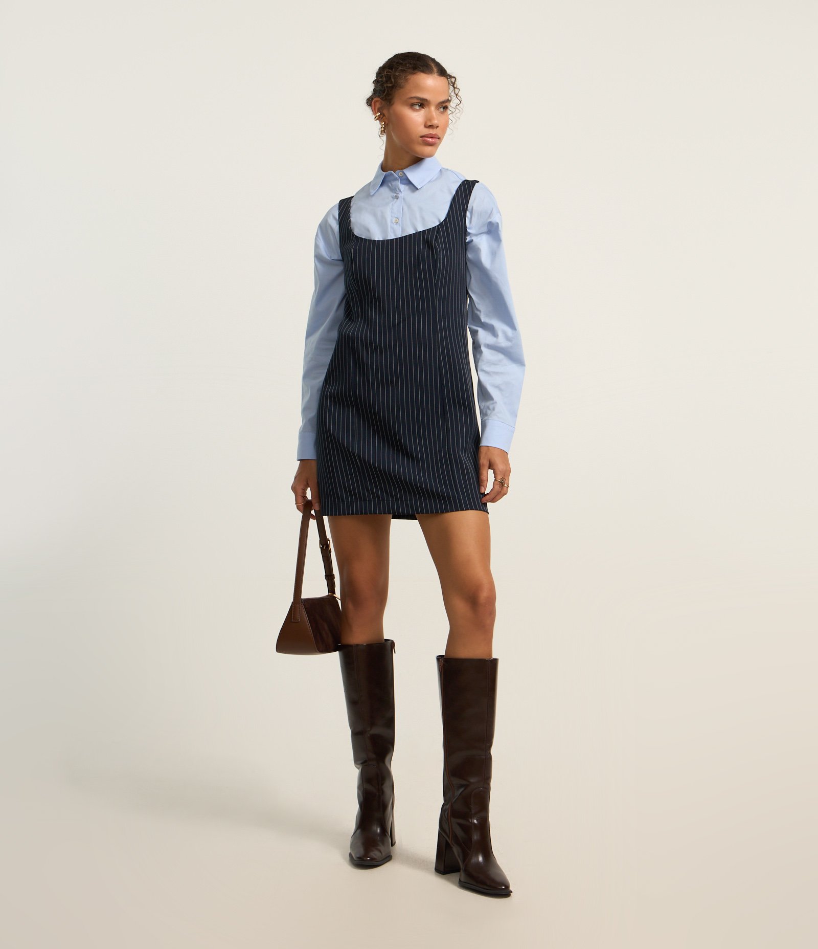 Vestido Curto Alfaiatado com Decote Quadrado e Riscas de Giz Azul Escuro 1