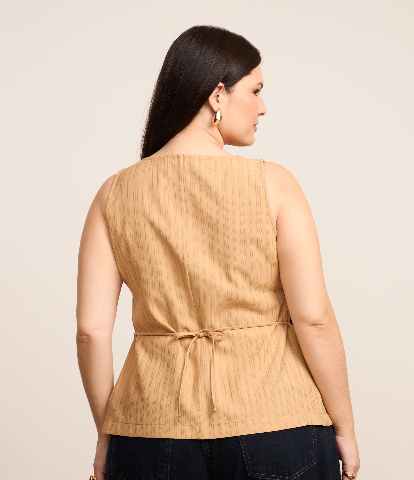 Colete Alongado em Alfaiataria Maquinetado Curve & Plus Size Marrom 3