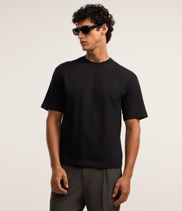 Camiseta Boxy em Malhão com Gola Redonda