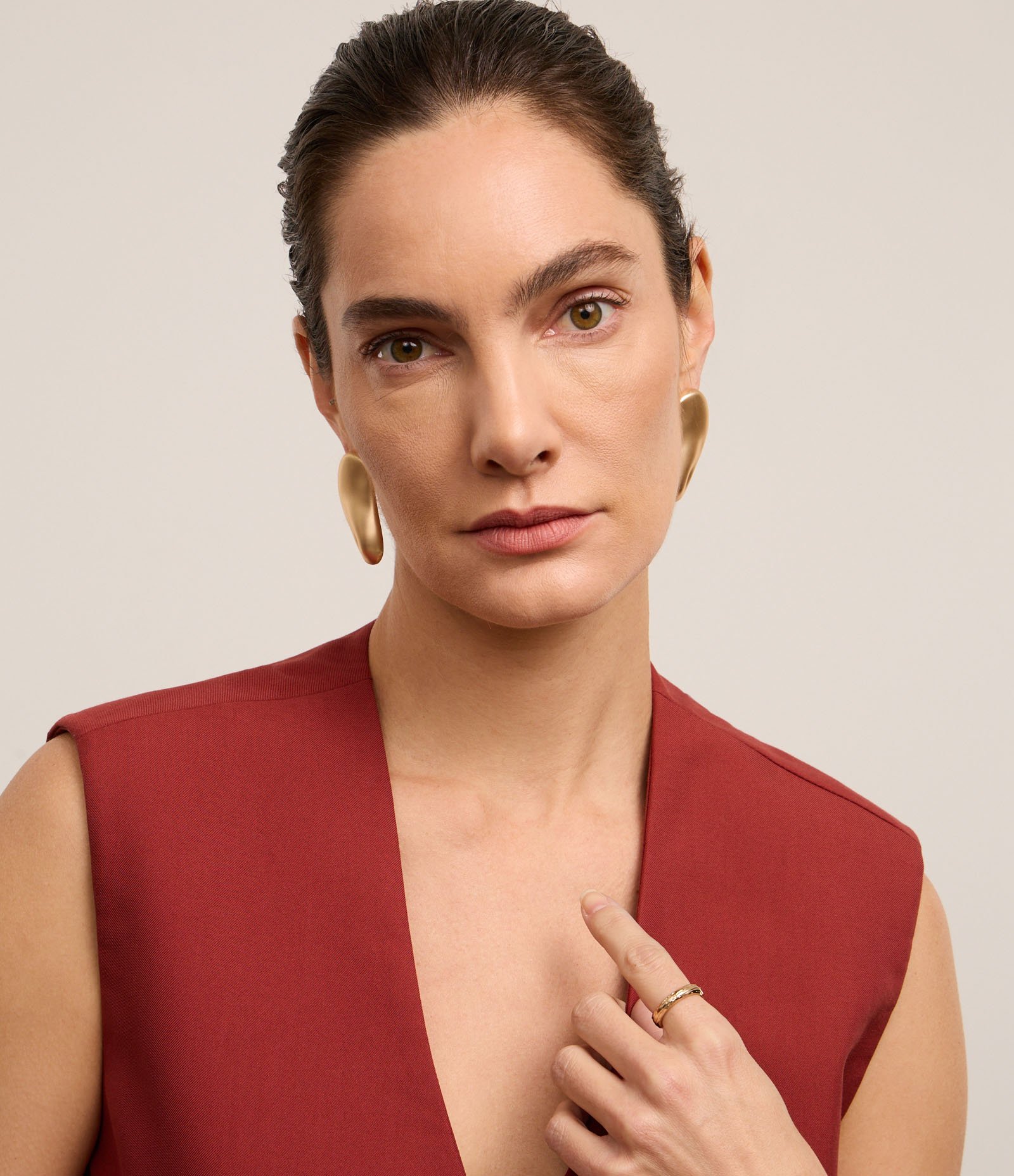 Colete Alongado com Corte Alfaiatado e Detalhe de Fivela Metalizada Vermelho 3