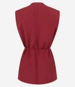 Colete Alongado com Corte Alfaiatado e Detalhe de Fivela Metalizada