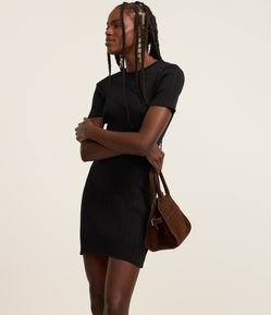 Vestido Curto em Tricô com Manga Curta