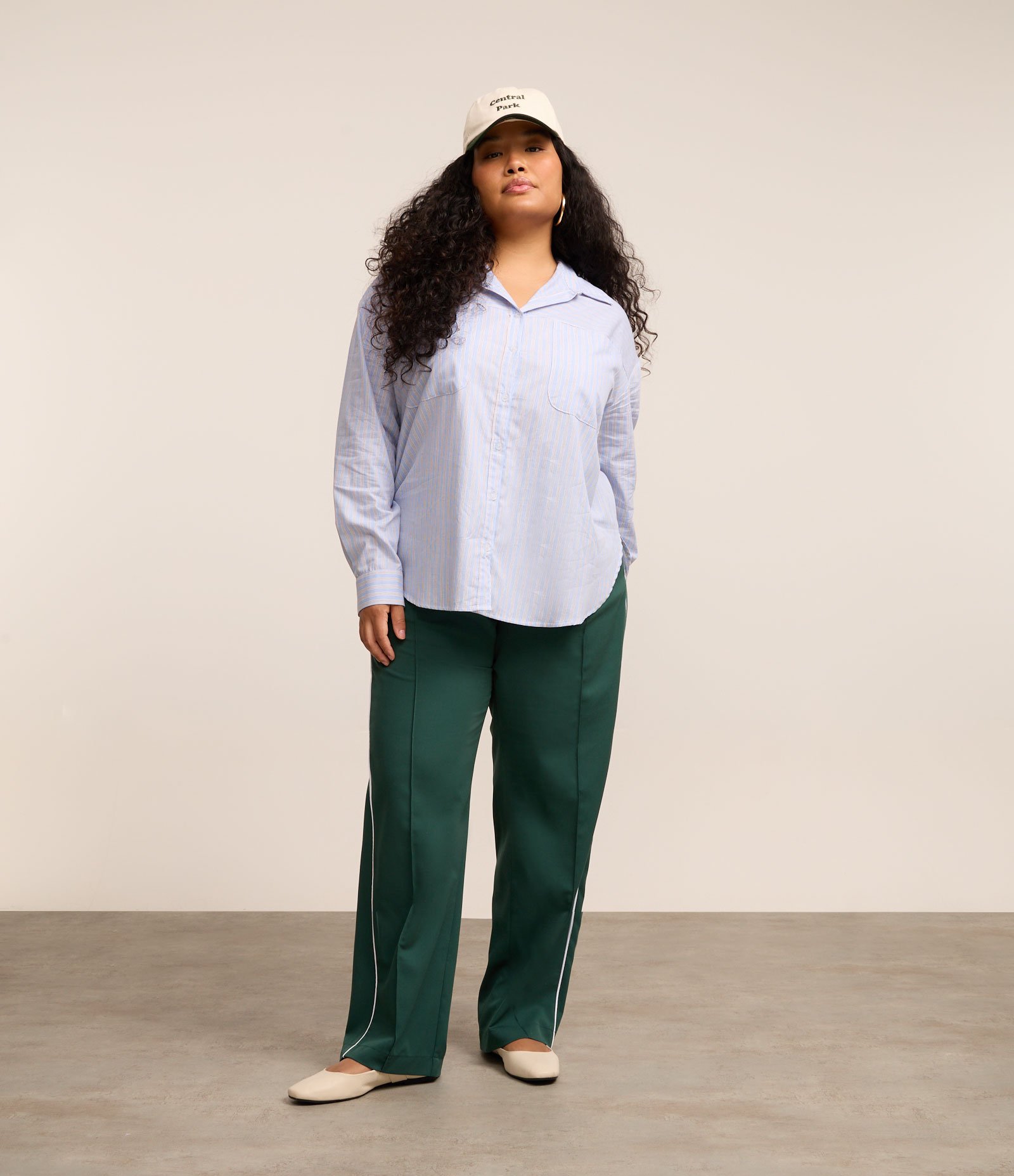 Calça Reta Sportcore em Crepe Curve & Plus Size Verde 1