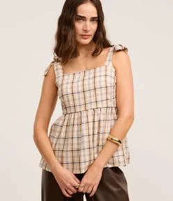 Blusa em Tricoline com Laço na Alça e Estampa Xadrez