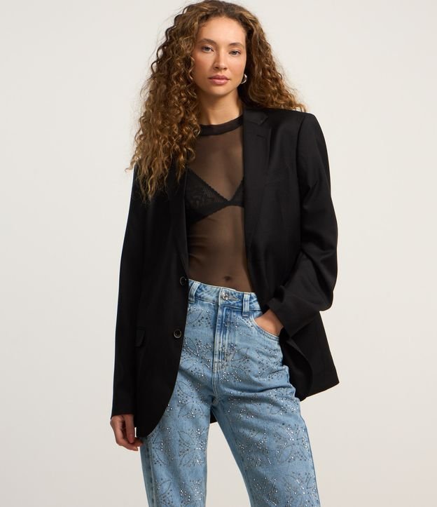 Calça Reta em Jeans com Flores de Brilhos Aplicados