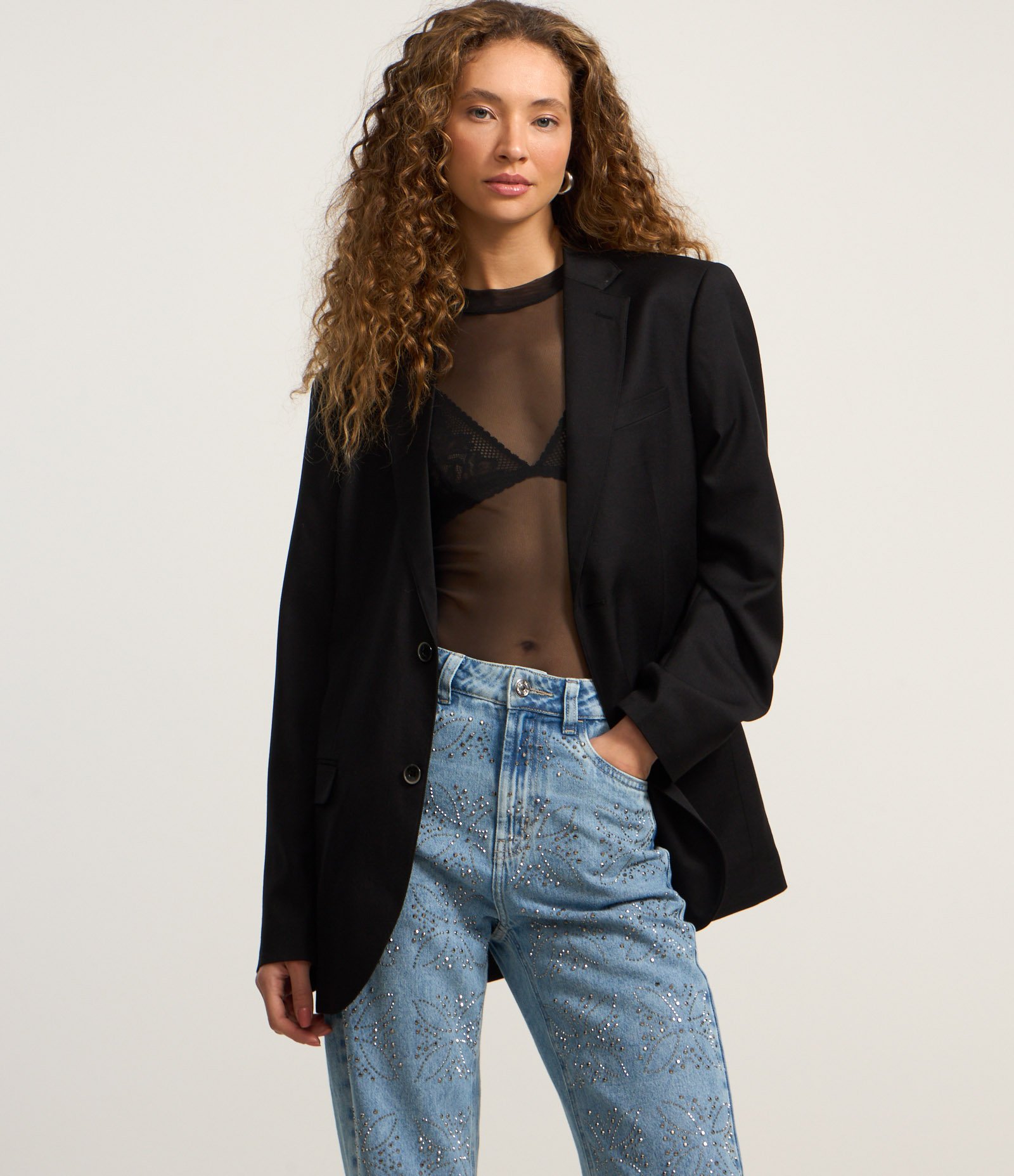 Calça Reta em Jeans com Flores de Brilhos Aplicados Azul 2