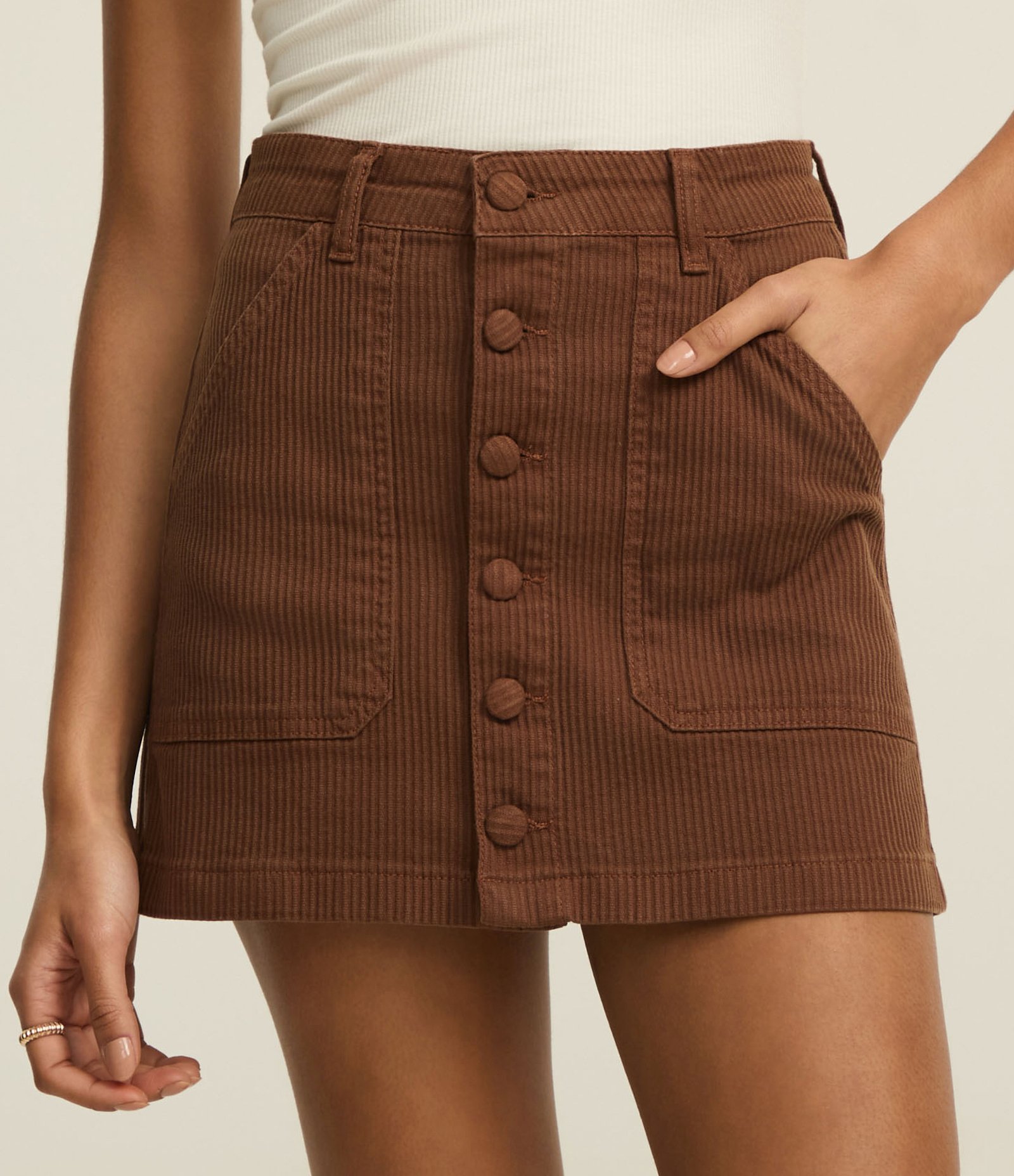 Saia Curta em Sarja Cotele com Botões Forrados Marrom 3