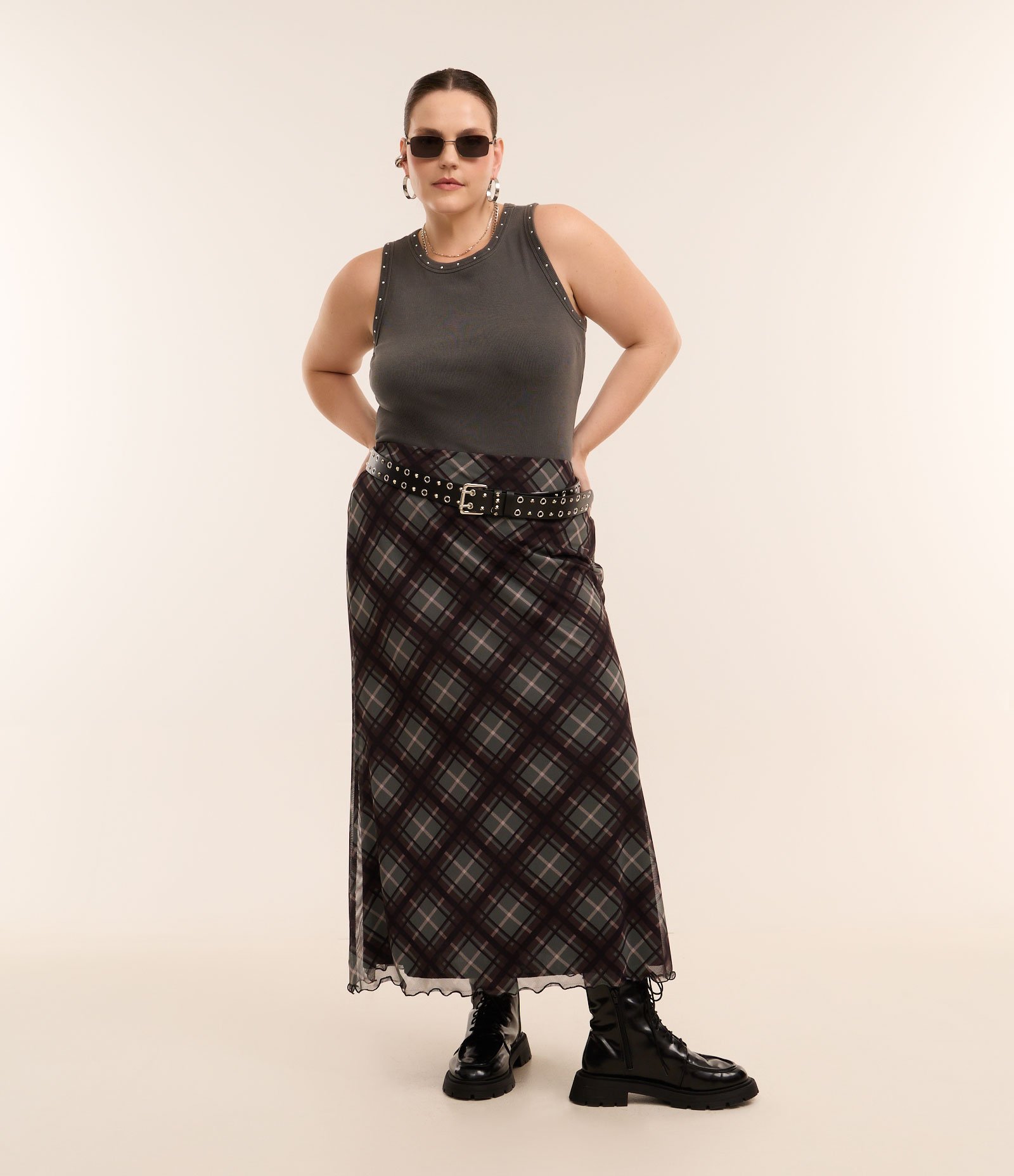 Regata Estonada com Brilhos Curve & Plus Size Preto 3