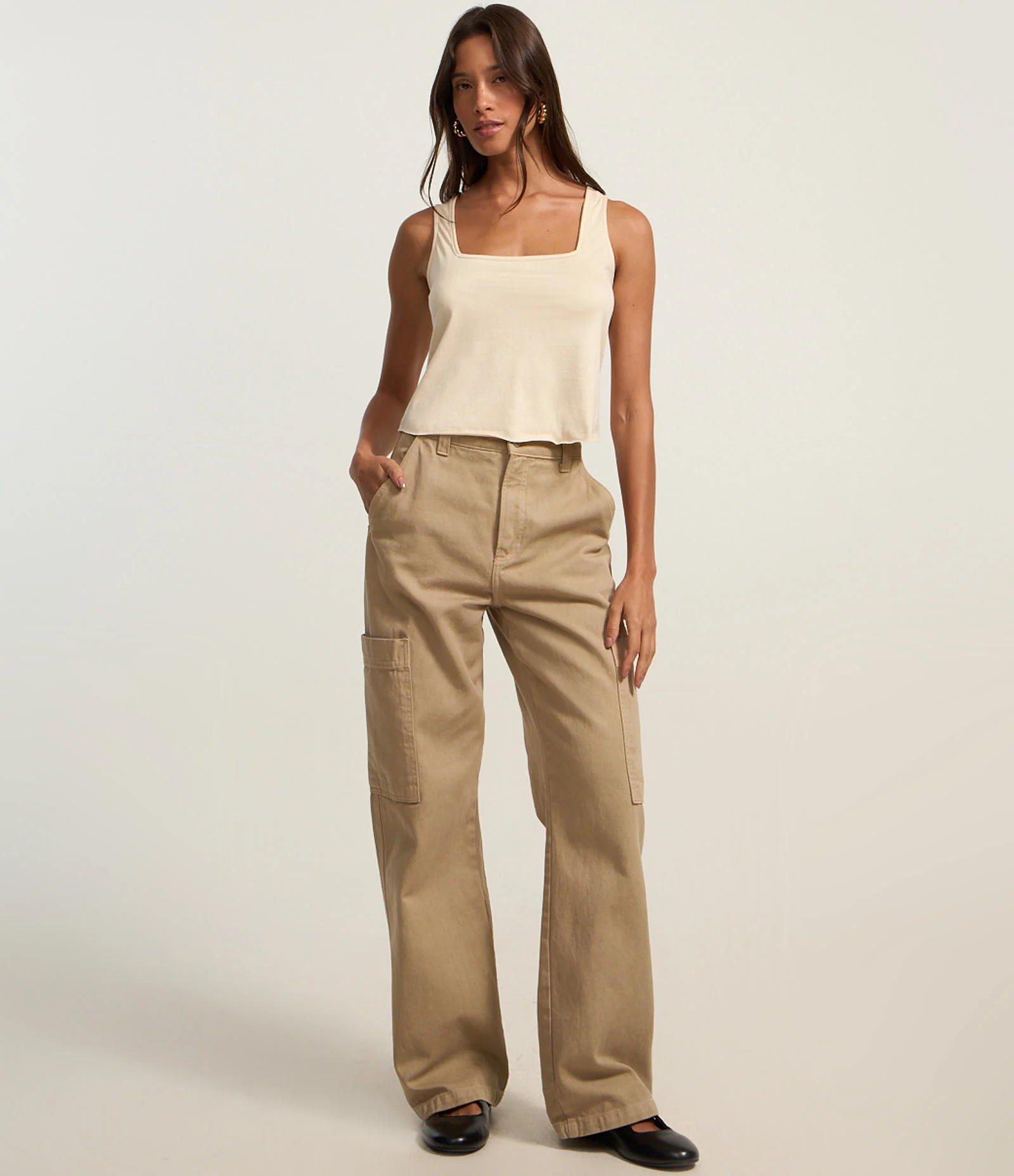 Blusa em Suede com Decote Quadrado Bege 2