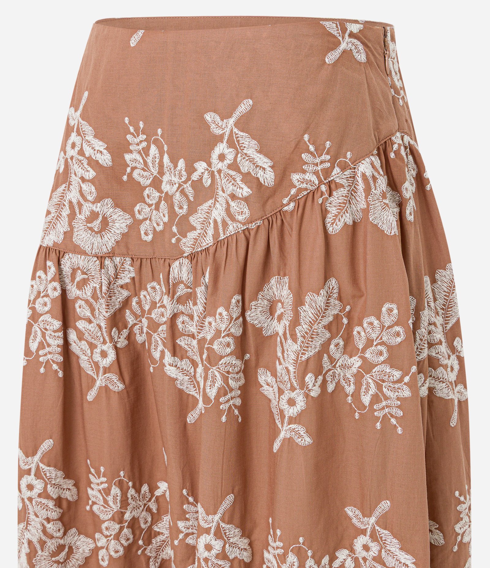 Saia Boho Evasê Midi em Voal com Bordado Folhagem Marrom 7