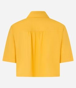 Camisa Curta com Bolsos e Botões Frontais