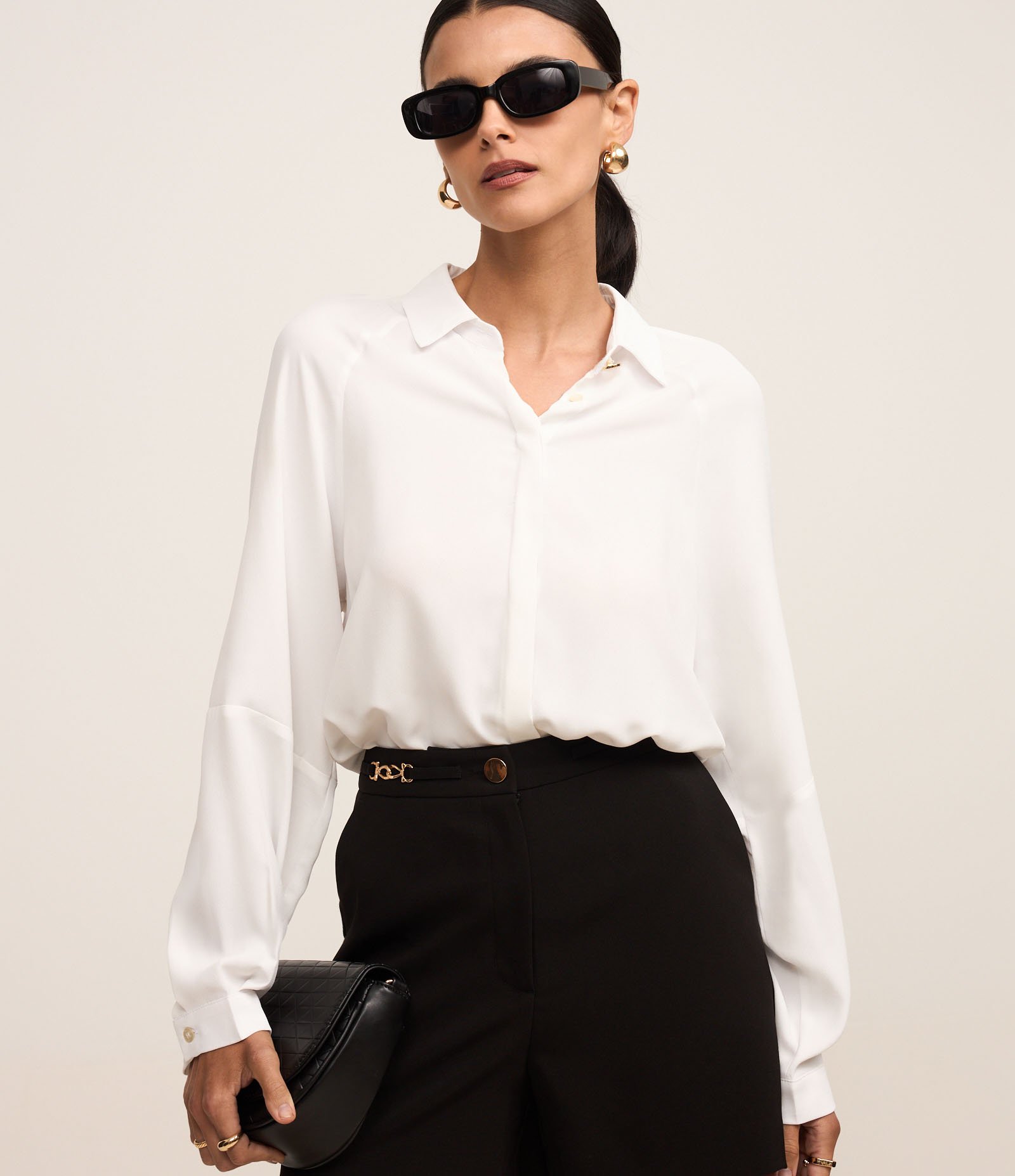 Body Camisa em Crepe com Botão Diferenciado na Gola Branco 1