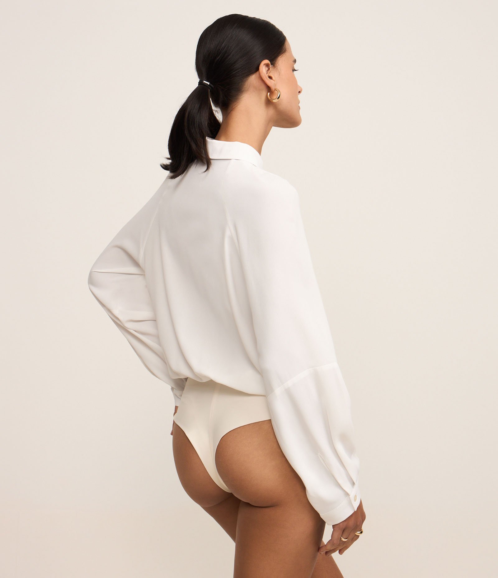 Body Camisa em Crepe com Botão Diferenciado na Gola Branco 5