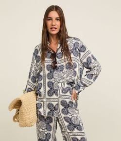 Camisa Ampla em Viscose com Estampa Paisley