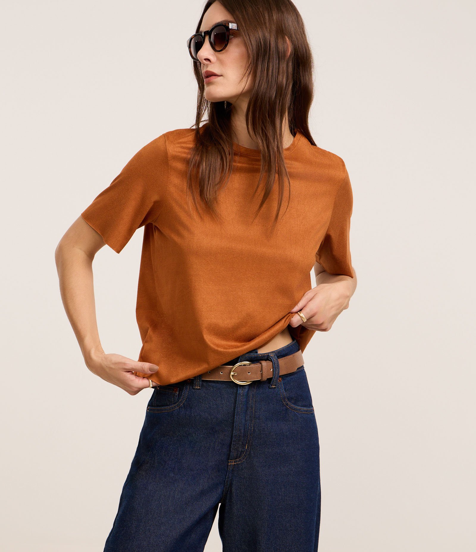 Blusa em Suede com Gola Redonda e Manga Curta Laranja 2