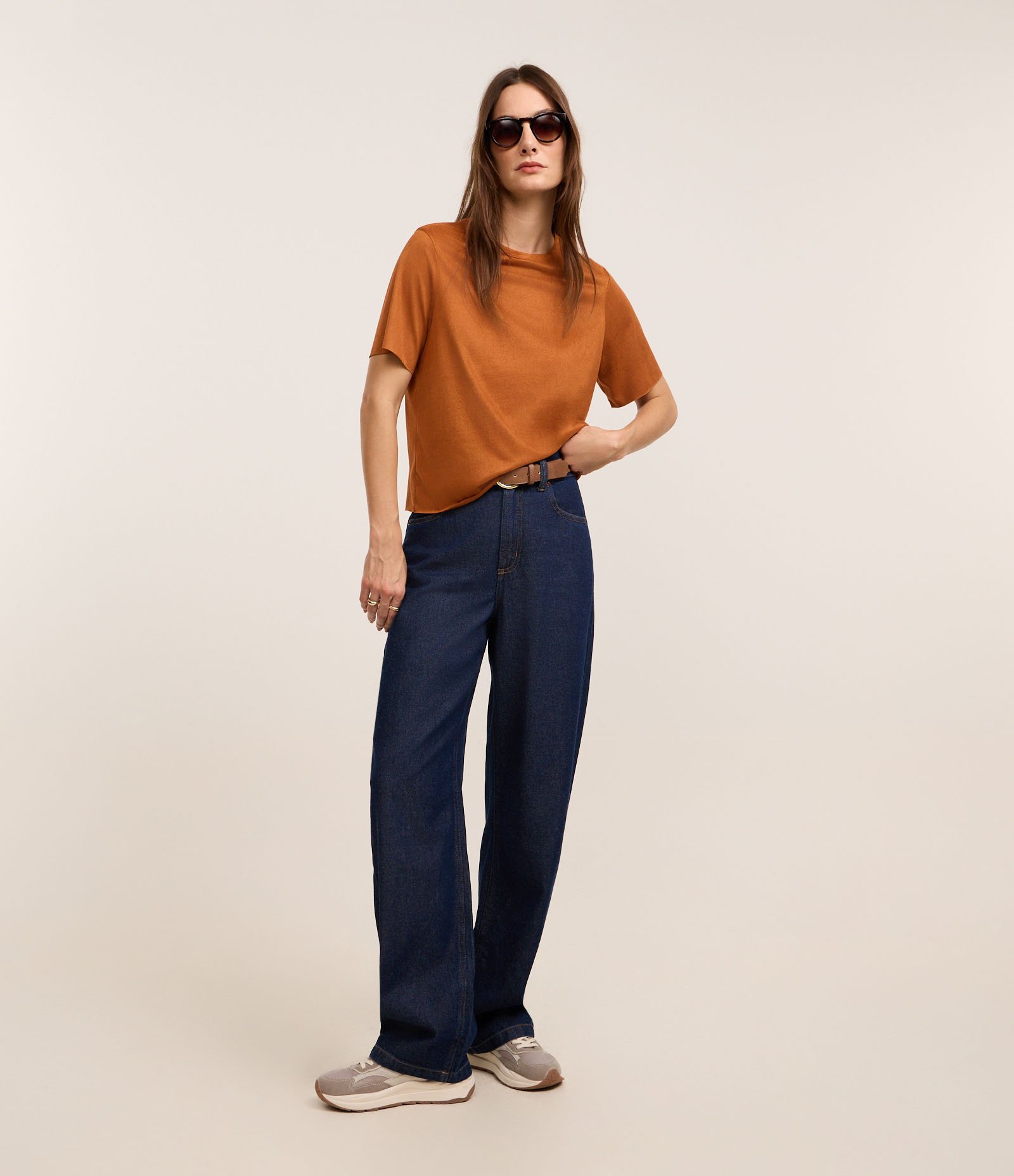 Blusa em Suede com Gola Redonda e Manga Curta Laranja 3