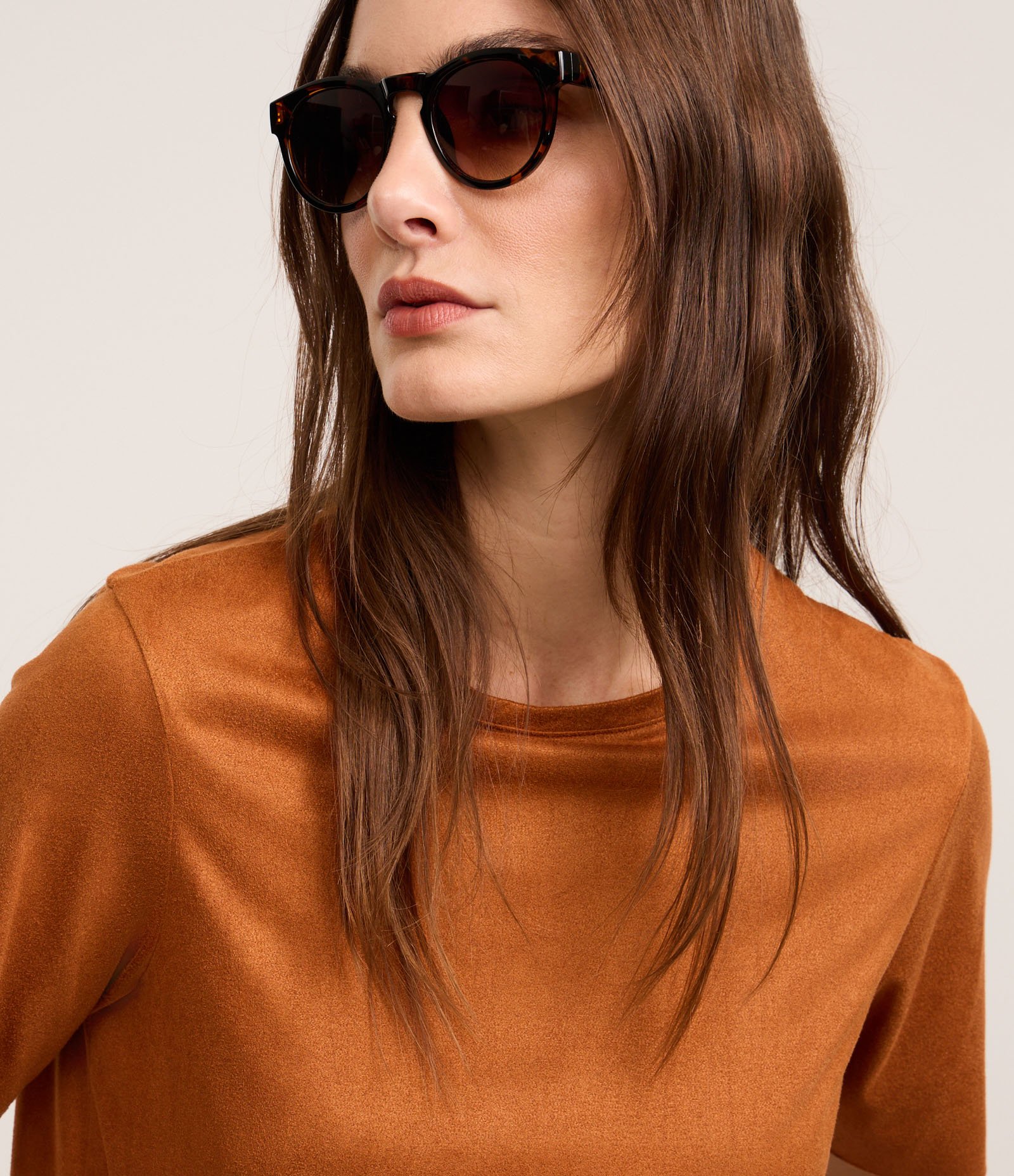 Blusa em Suede com Gola Redonda e Manga Curta Laranja 4