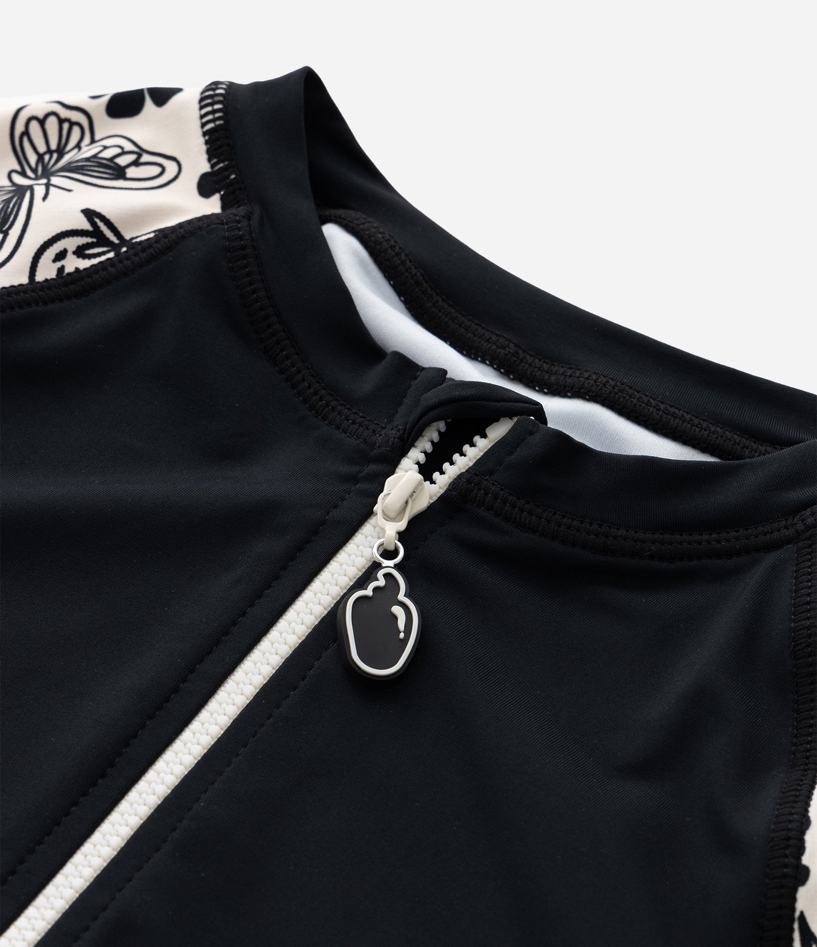 Maiô Infantil com Proteção UV  e Mangas Estampadas - Tam 5 a 14 Anos Preto 6