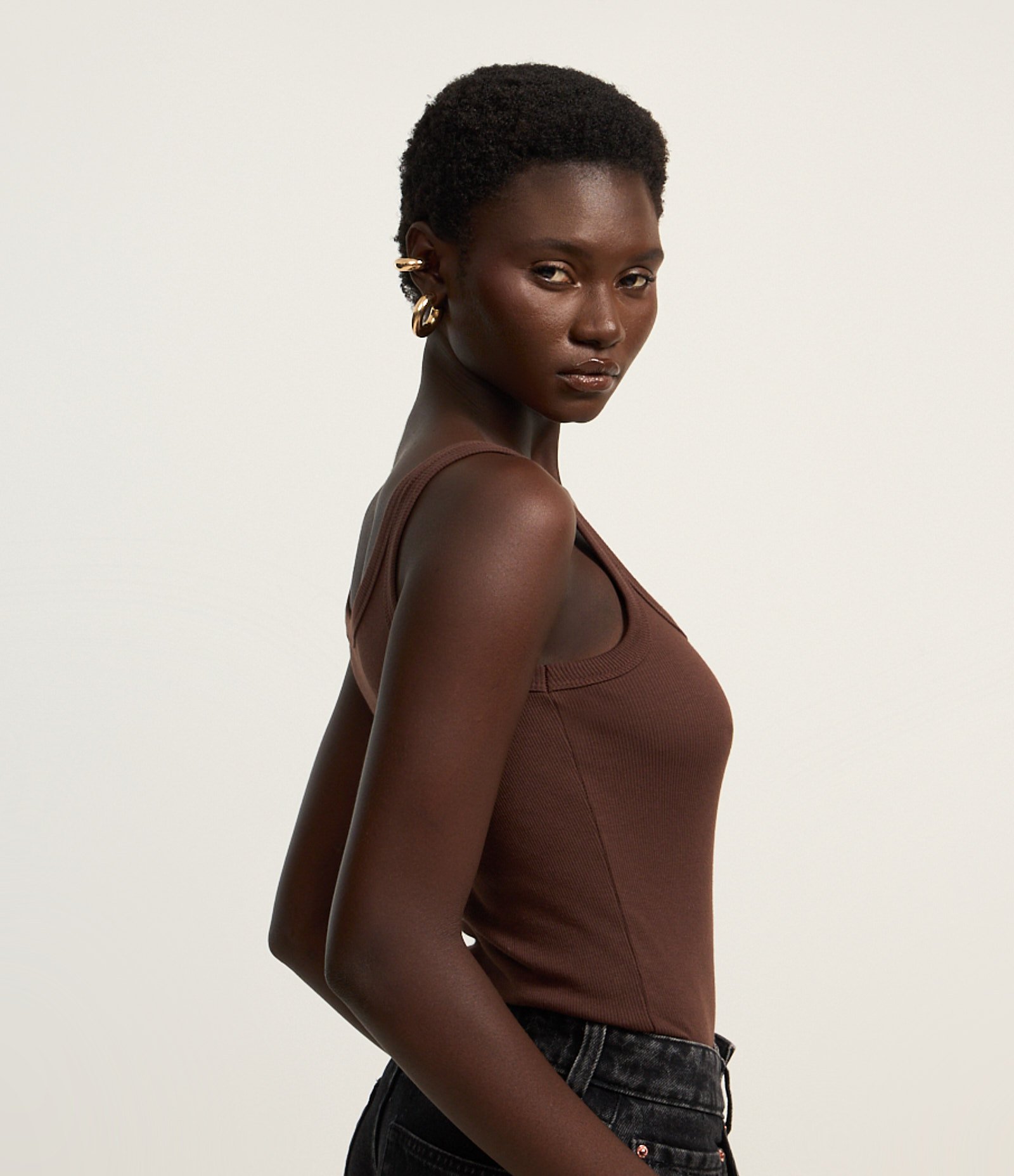 Body em Ribana Sem Manga com Viés Transpassado Marrom 1