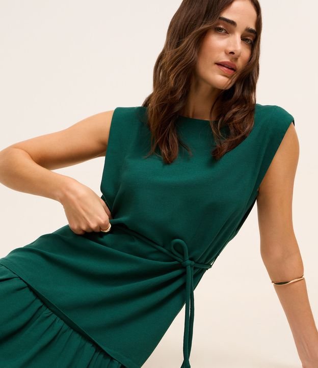 Vestido Evasê Midi em Viscolinho com Cinto Corda