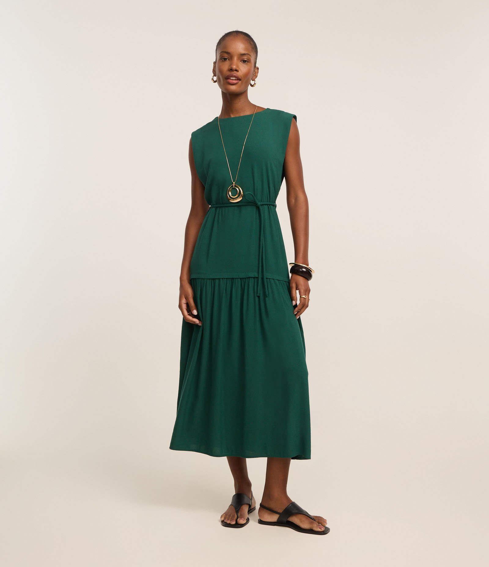 Vestido Evasê Midi em Viscolinho com Cinto Corda Verde Escuro 2
