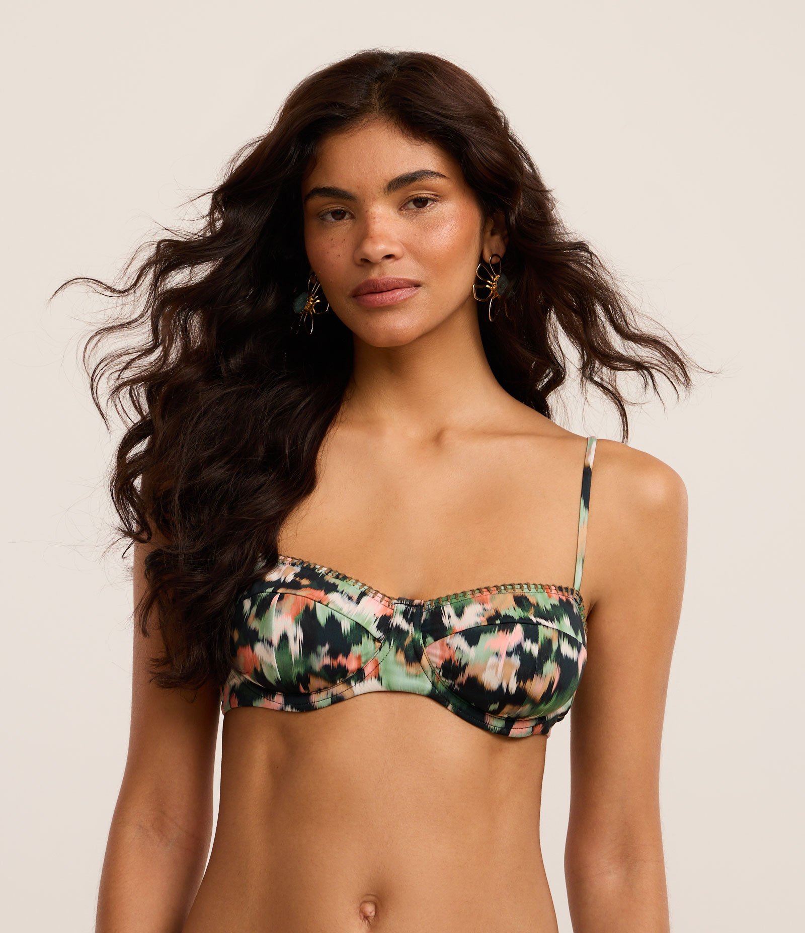 Biquíni Top Meia Taça em Microfibra com Estampa Tie Dye e Costura Contrastante Verde 1