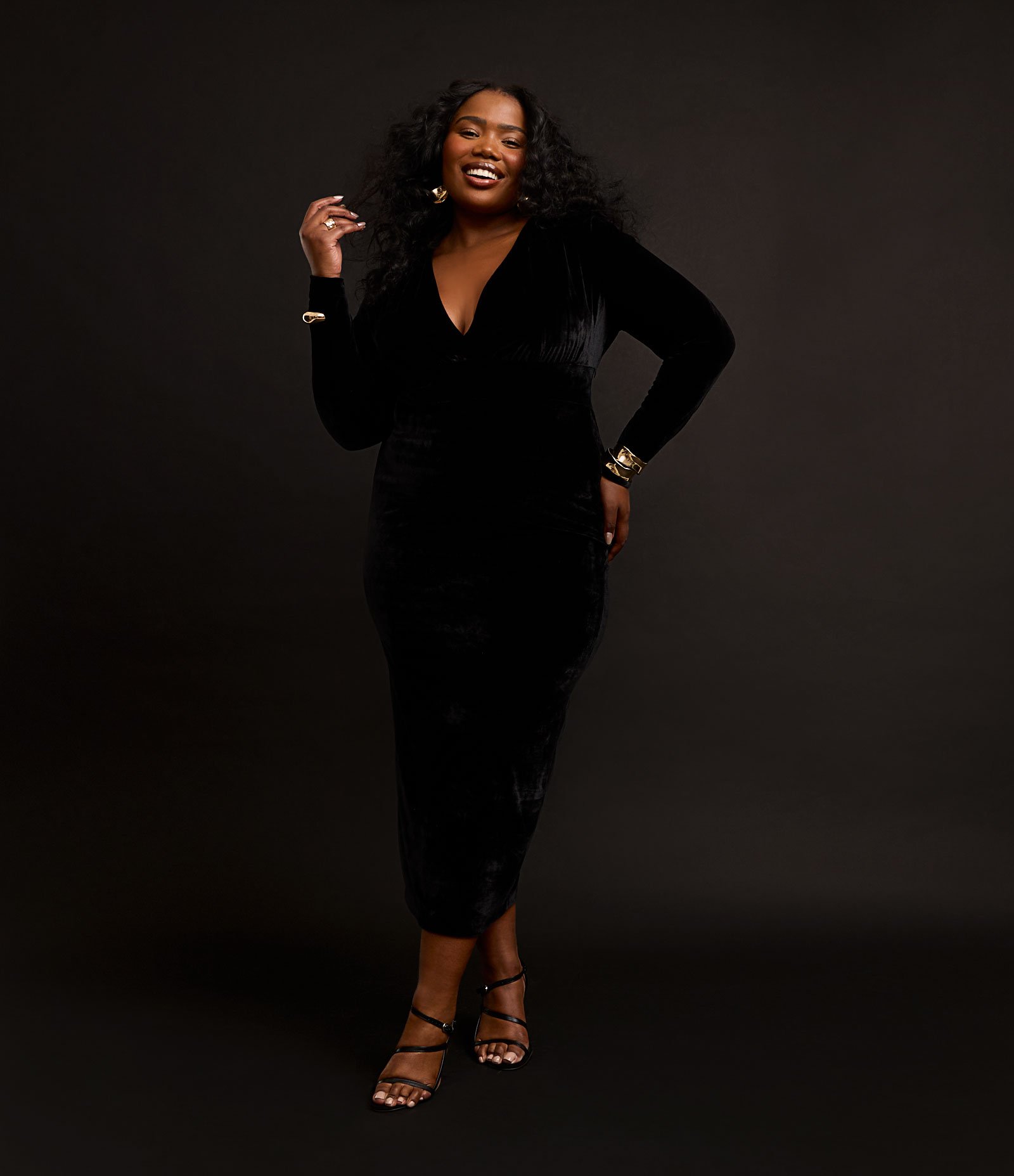 Vestido Midi em Veludo Coleção Rita Carreira Curve & Plus Size Preto 3