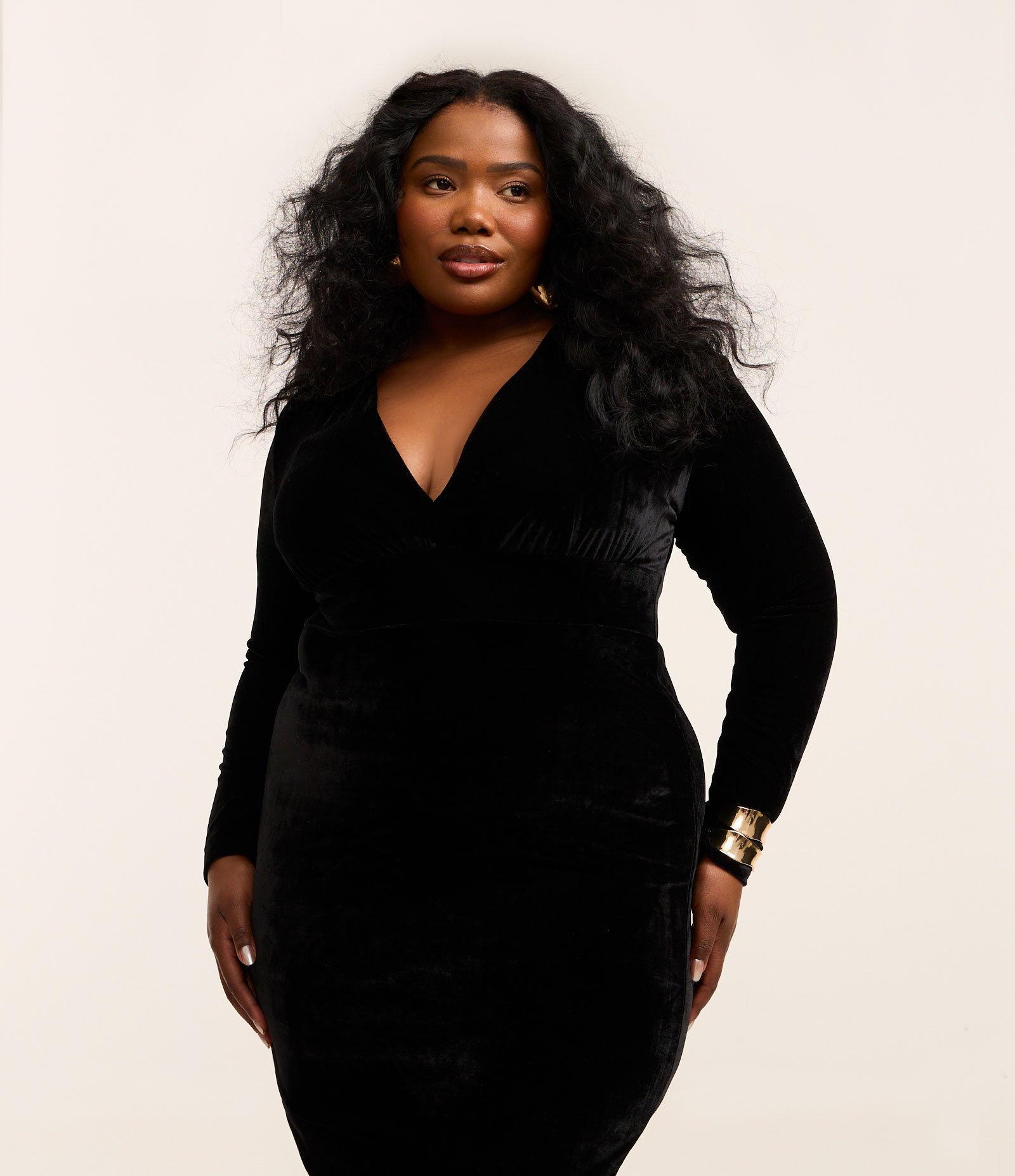 Vestido Midi em Veludo Coleção Rita Carreira Curve & Plus Size Preto 6