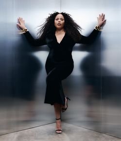 Vestido Midi em Veludo Coleção Rita Carreira Curve & Plus Size