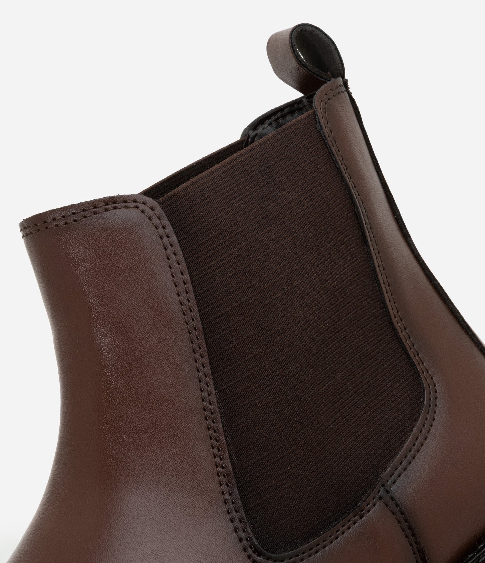 Bota em Material Sintético com Cano Médio Marrom 4