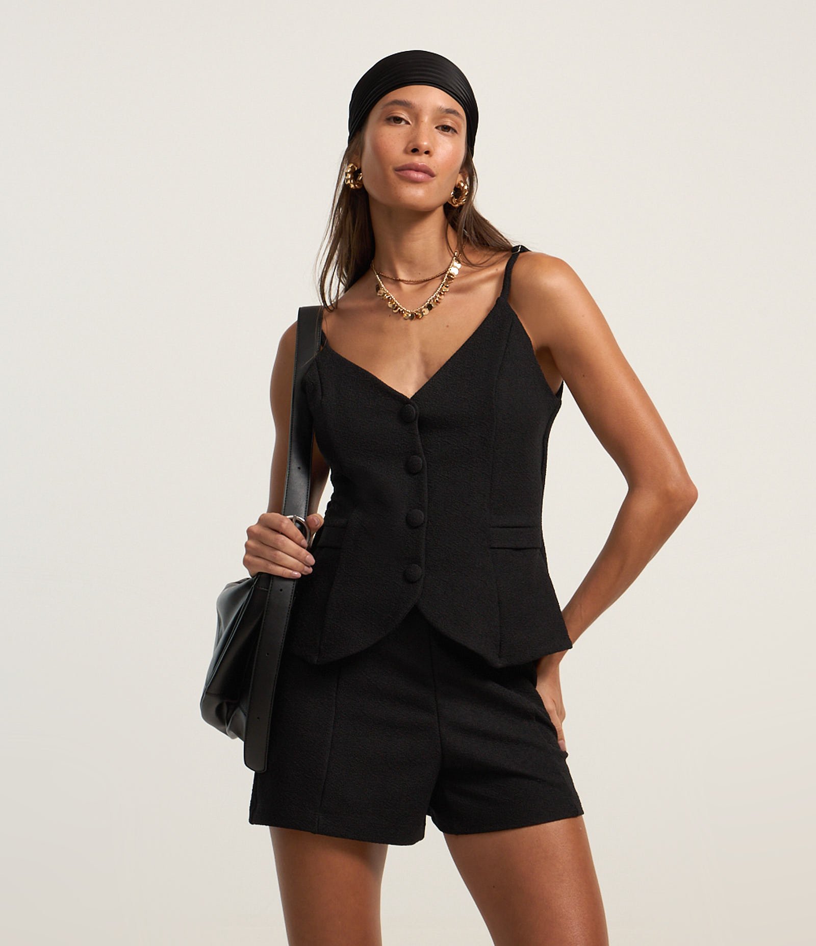 Bermuda Curta em Tweed com Elástico no Cós Preto 2