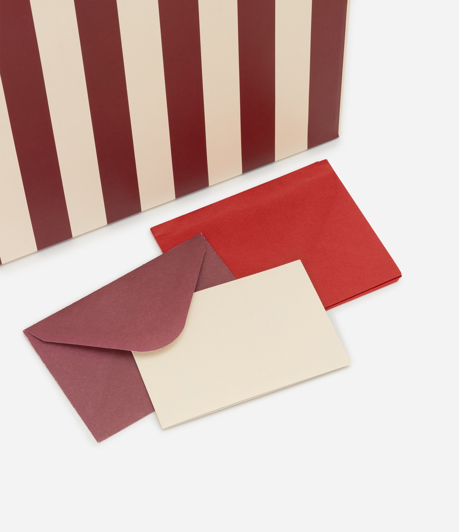 Embalagem de Presente Médio com Listras Vermelho 4