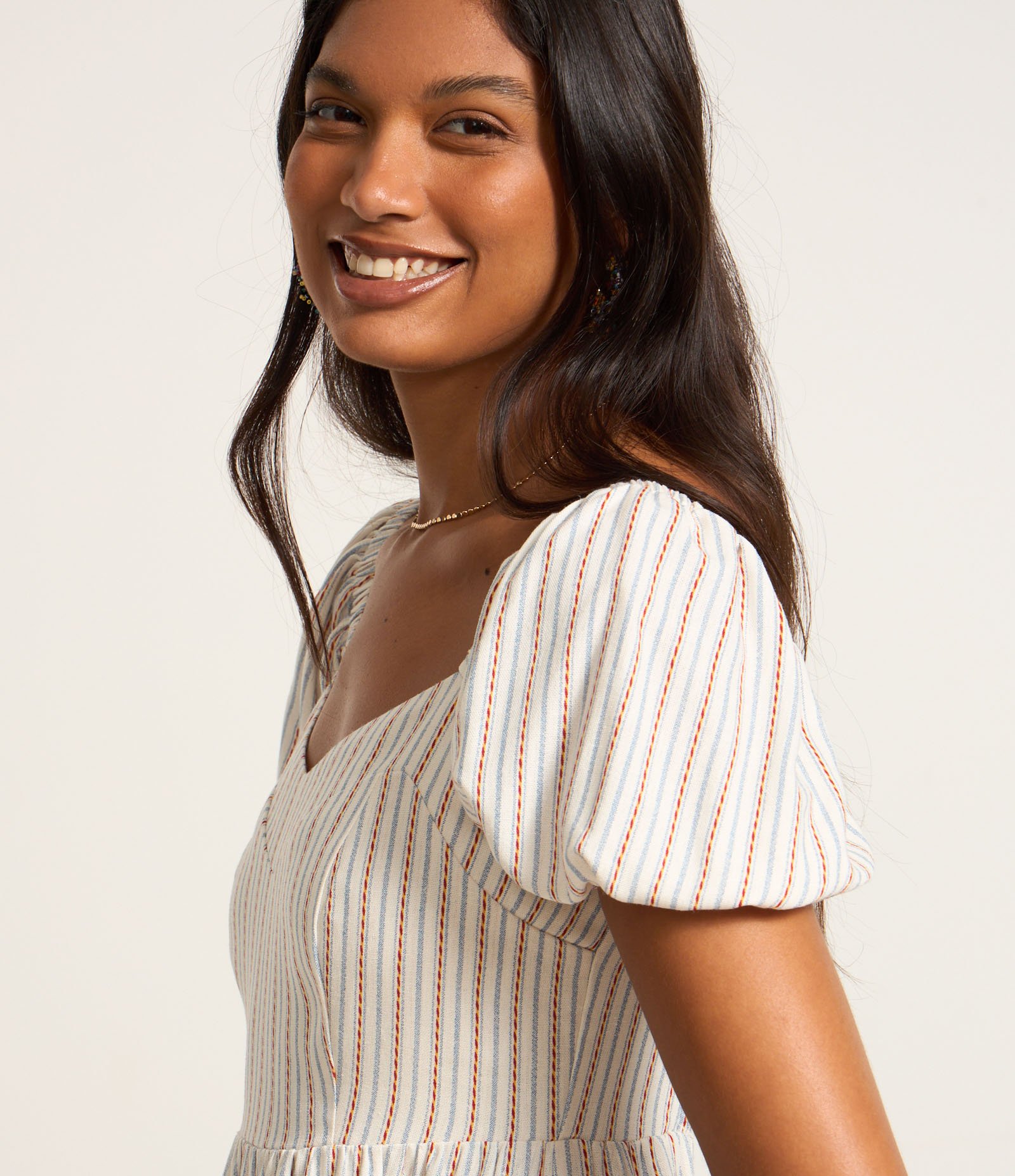 Vestido Curto em Viscose com Linho e Manga Bufante Bege 3