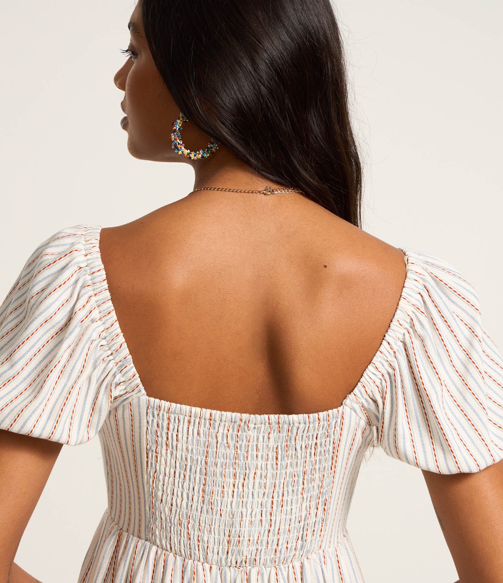 Vestido Curto em Viscose com Linho e Manga Bufante Bege 4