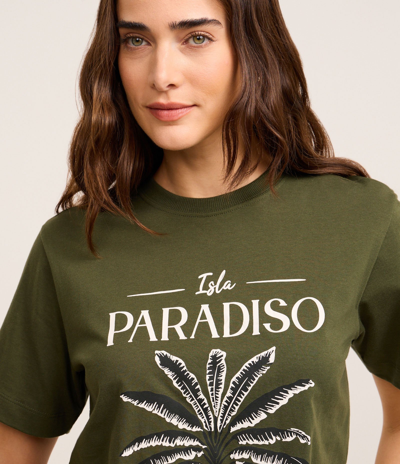 Camiseta em Algodão com Estampa Coqueiro e Pumas Verde 3