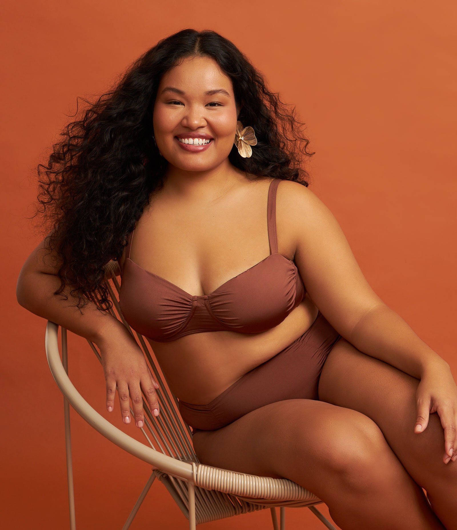 Biquíni Calcinha Pala Larga Franzida Ashua Curve e Plus Size Marrom 1